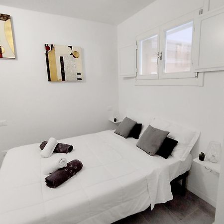 Ferienwohnung Sky Loft Airport - Modern Apt 1St Floor Bologna Exterior foto