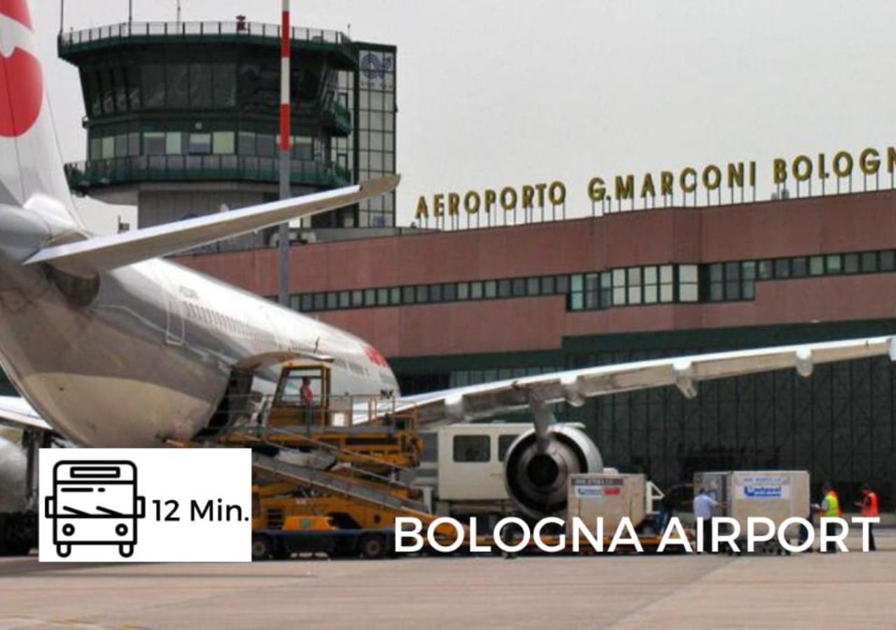 Ferienwohnung Sky Loft Airport - Modern Apt 1St Floor Bologna Exterior foto